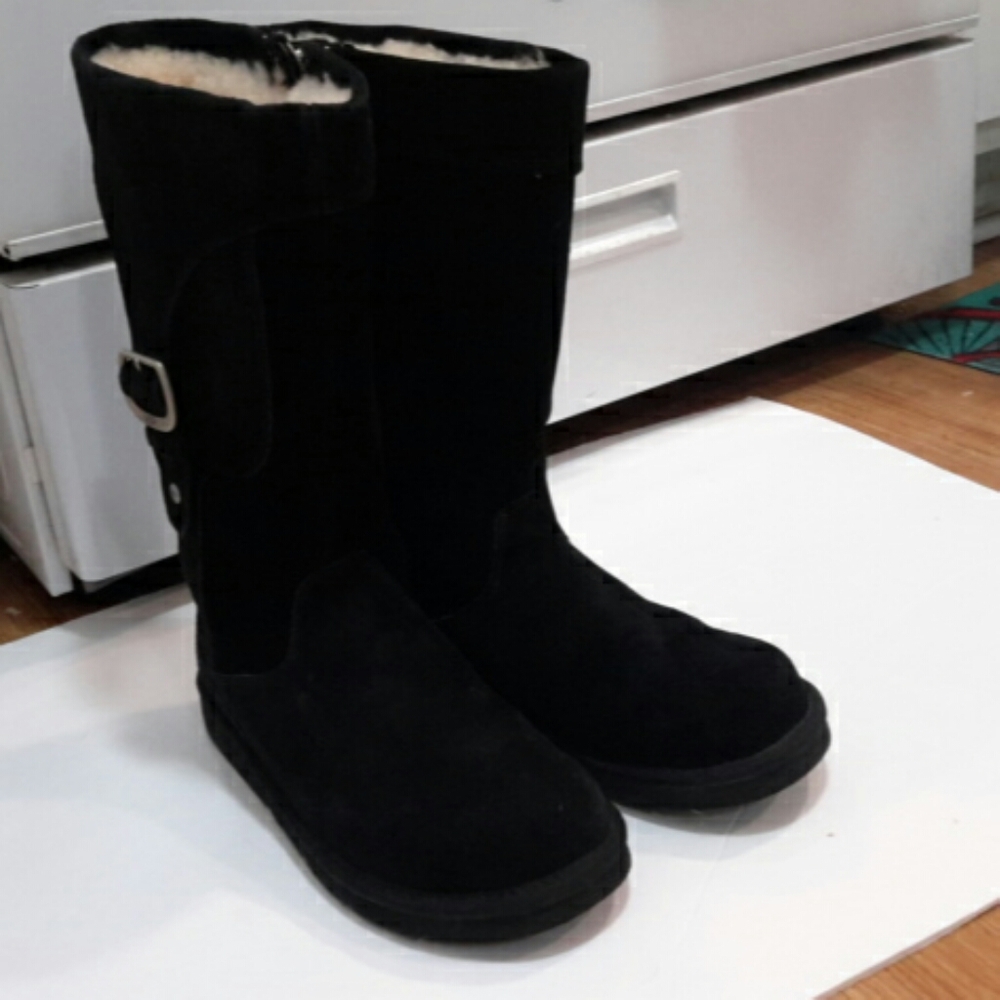 ❤❤UGG WOMEN BOOT SIZE 10❤❤
